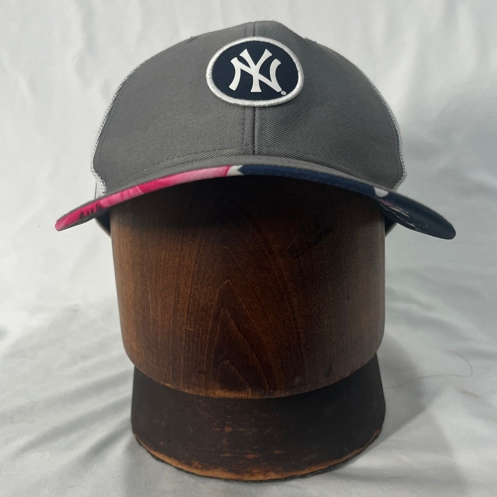 47 Brand New York Yankees Floral Under MLB Gray Mesh Trucker Hat Baseball Cap